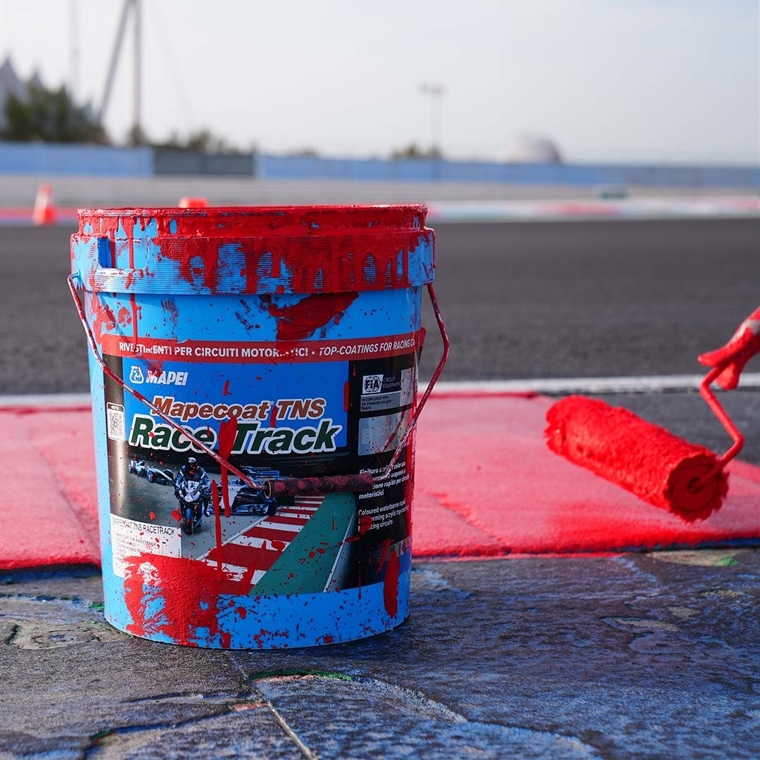 Mapecoat TNS Race Track – Textured Anti-Slip Coating